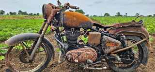 Royal Enfield Old Bullet Restored and Modified
